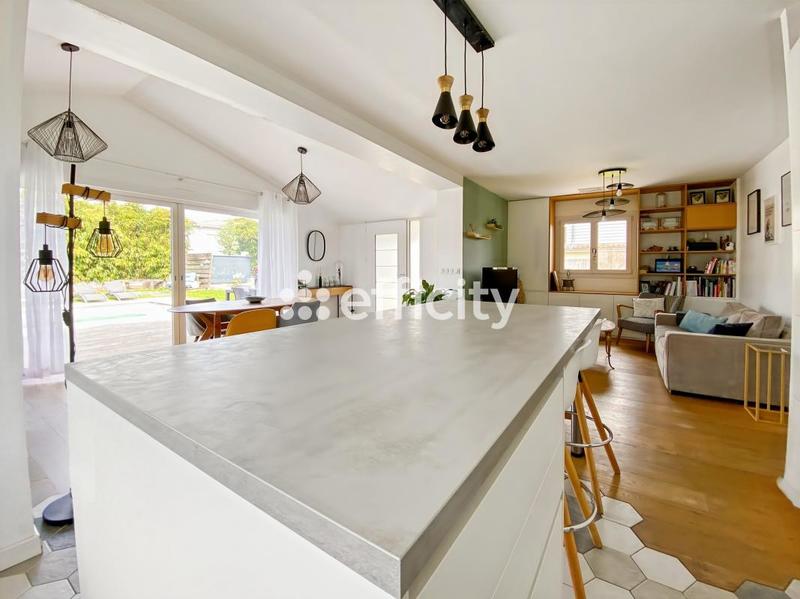 Maison - 120 m² - 5 pièces