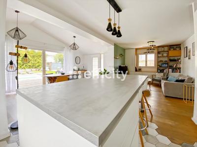 Maison - 120 m² - 5 pièces