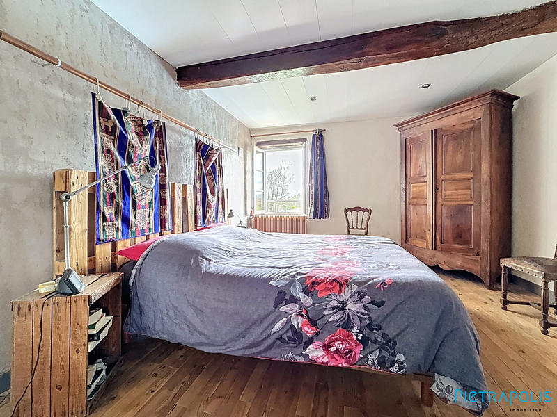 Maison ancienne - 357 m² - 5 pièces