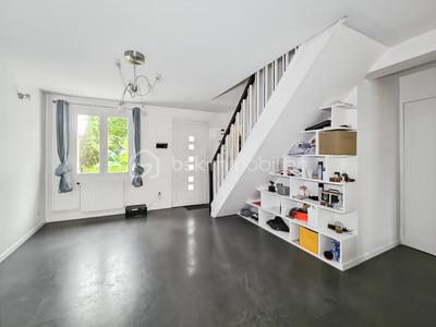 Maison - 108 m² - 7 pièces