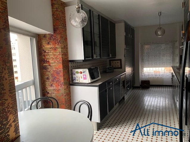 Appartement - 146 m² - 6 pièces