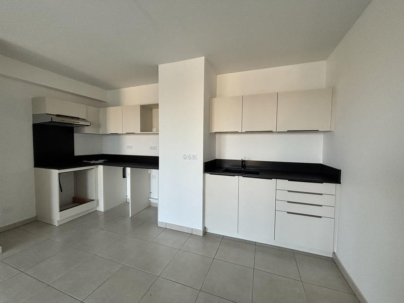 Appartement - 95 m² - 4 pièces