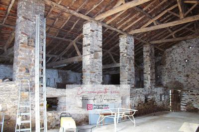 Maison - 230 m² - 3 pièces