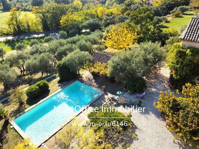 Maison - 330 m² - 10 pièces