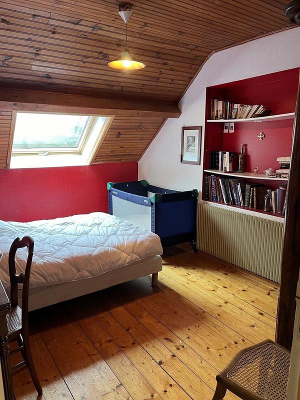 Maison - 237 m² - 10 pièces