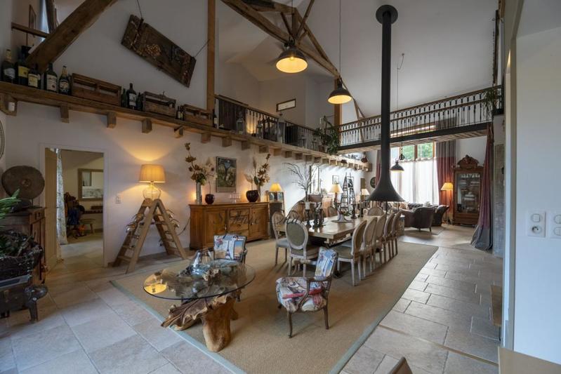 Maison en pierre - 285 m² - 5 pièces