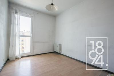 Appartement - 94 m² - 5 pièces