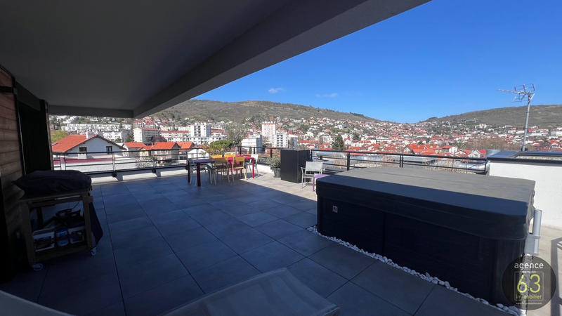 Appartement - 105 m² - 4 pièces