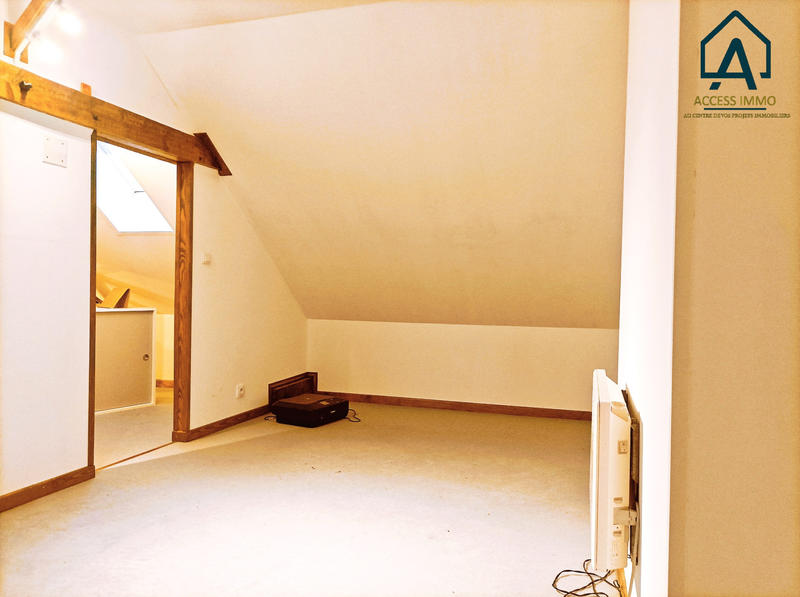 Maison - 87 m² - 10 pièces