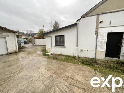 Loft - 237 m² - 2 pièces