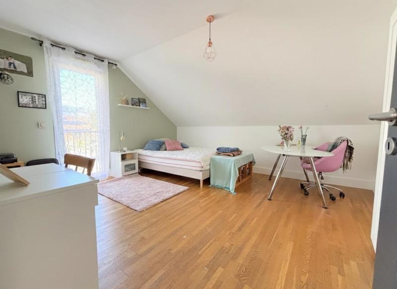 Maison - 187 m² - 6 pièces