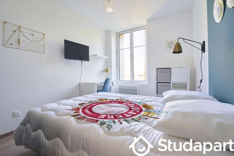 Chambre - 13 m² - 1 pièce