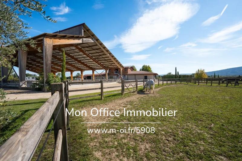 Maison - 340 m² - 7 pièces