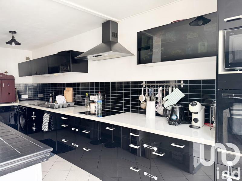 Appartement - 93 m² - 5 pièces