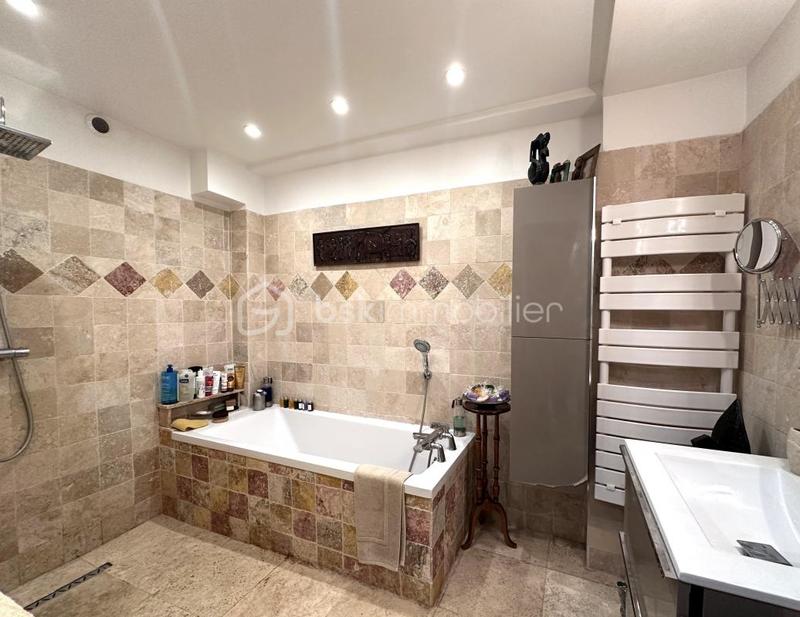 Villa - 164 m² - 6 pièces