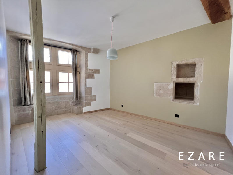 Maison - 600 m² - 13 pièces