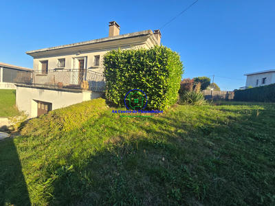 Maison - 95 m² - 4 pièces