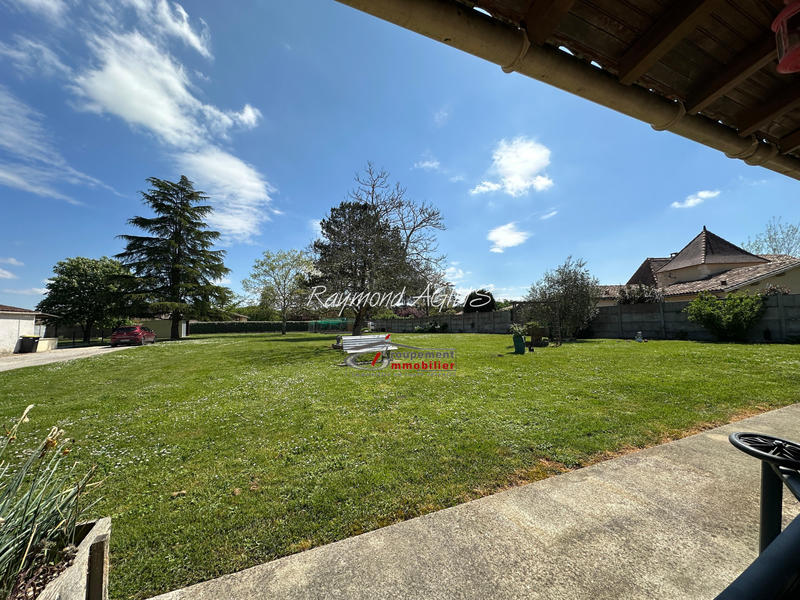 Maison - 263 m² - 11 pièces