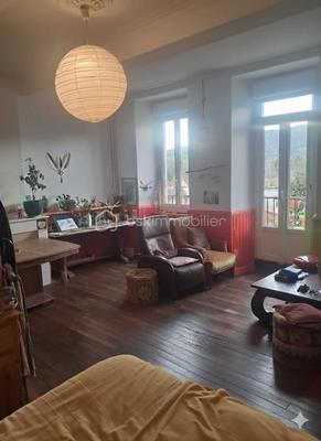 Maison de village - 230 m² - 8 pièces