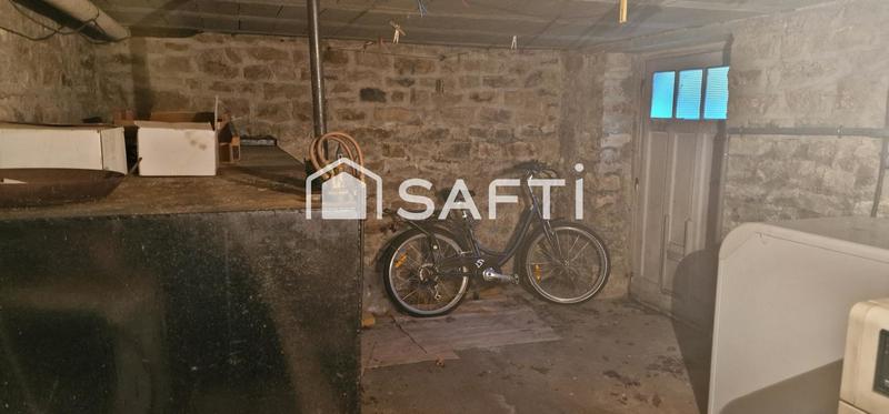 Maison - 180 m² - 8 pièces