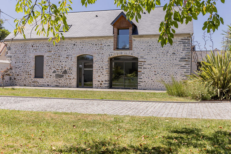 Maison - 140 m² - 5 pièces