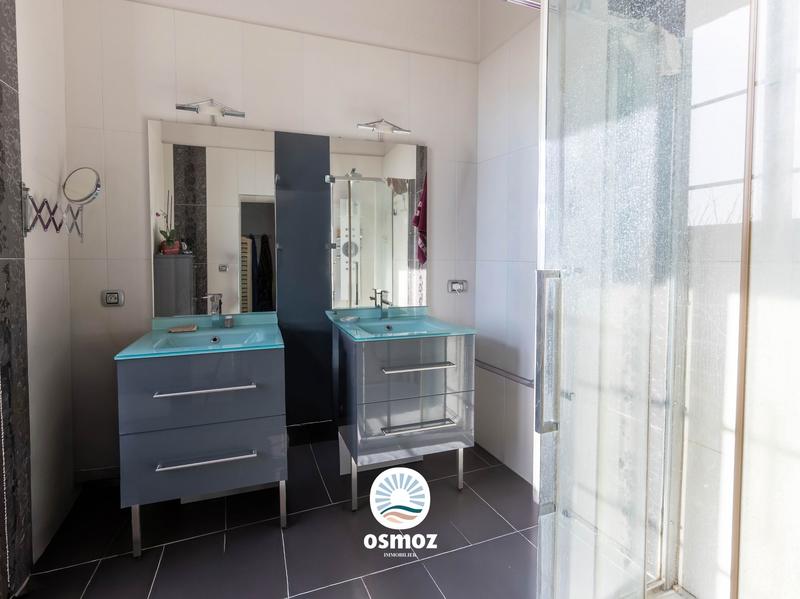 Maison - 450 m² - 14 pièces