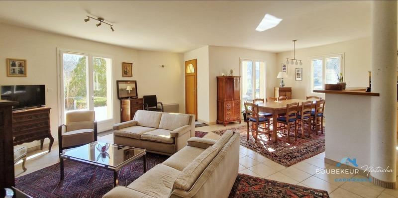 Propriété - 390 m² - 12 pièces