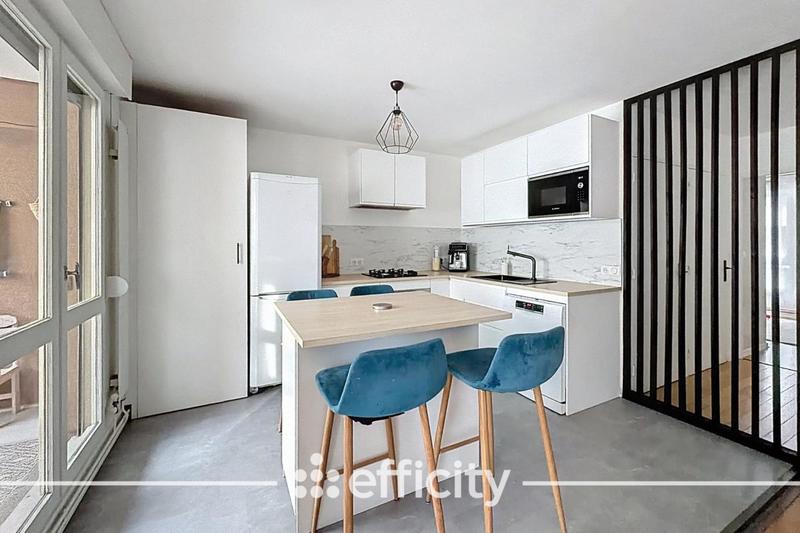 Appartement - 92 m² - 4 pièces