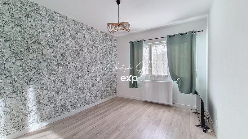 Maison traditionnelle - 82 m² - 4 pièces