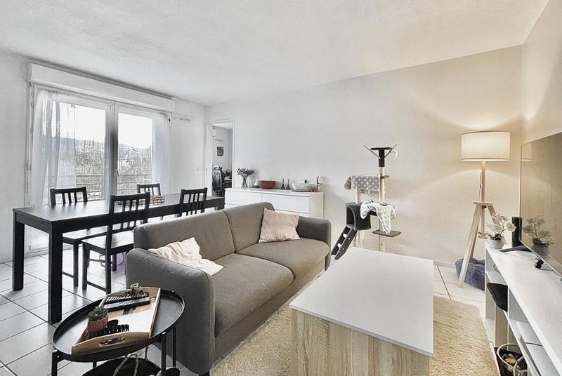 Appartement ancien - 56 m² - 2 pièces