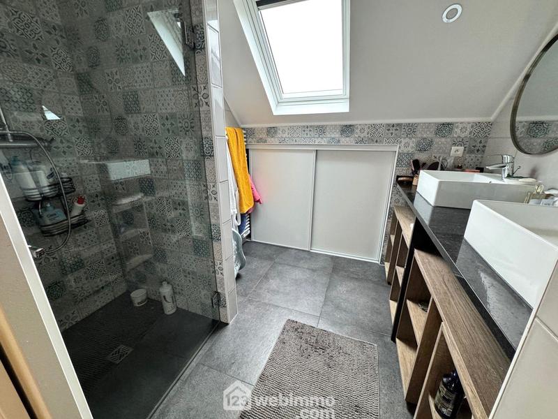 Maison - 152 m² - 7 pièces