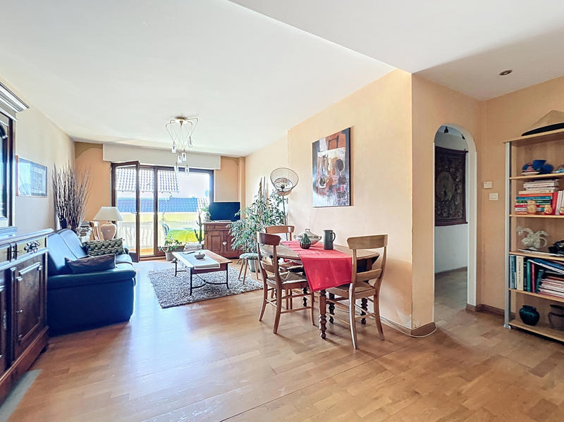 Appartement - 94 m² - 4 pièces