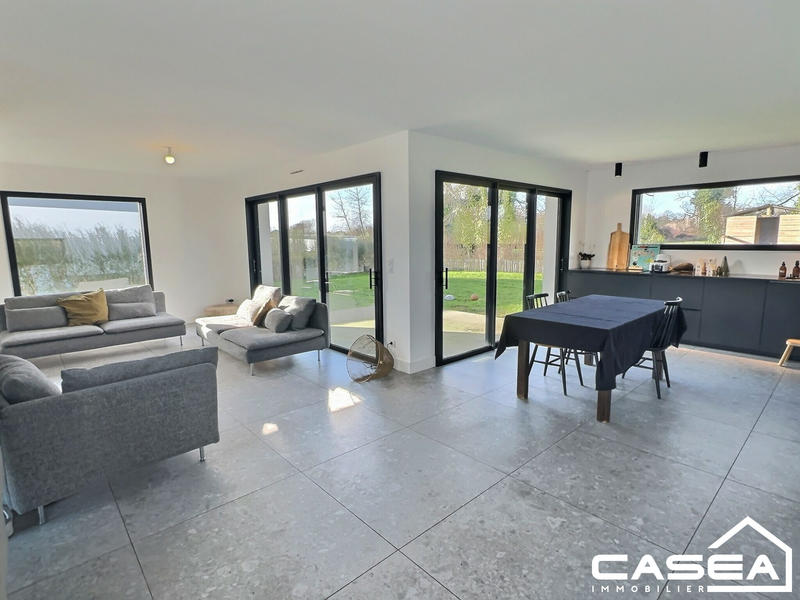 Maison - 117 m² - 6 pièces