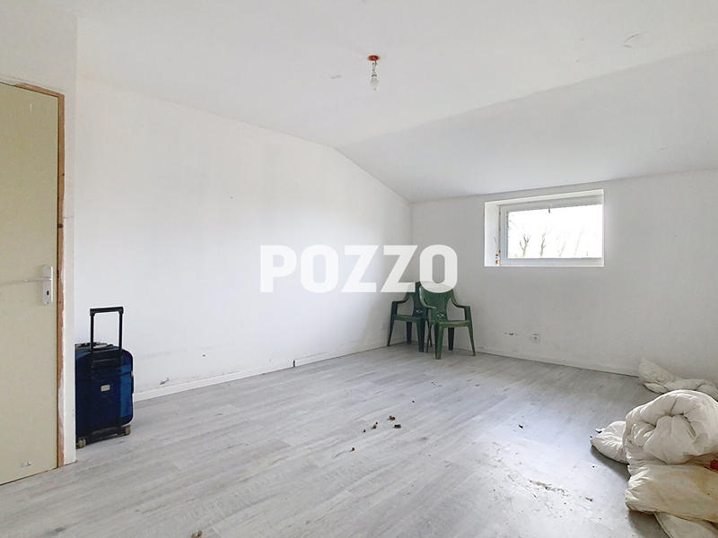 Maison - 260 m² - 11 pièces