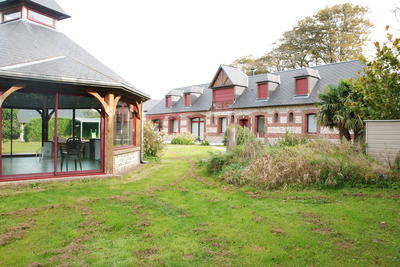 Maison - 201 m² - 10 pièces