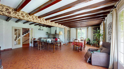 Maison - 290 m² - 10 pièces