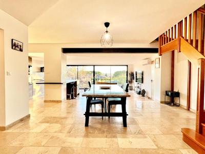 Villa - 165 m² - 6 pièces