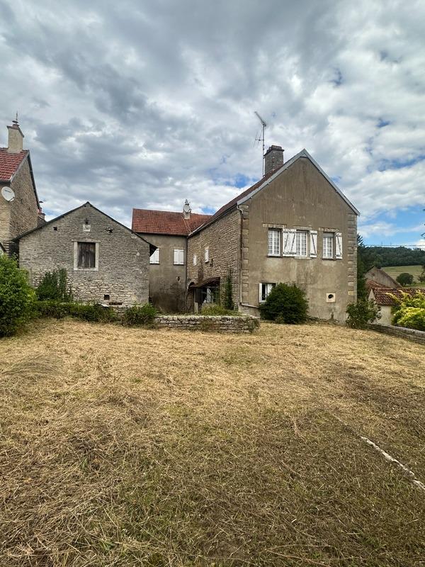 Maison - 218 m² - 8 pièces