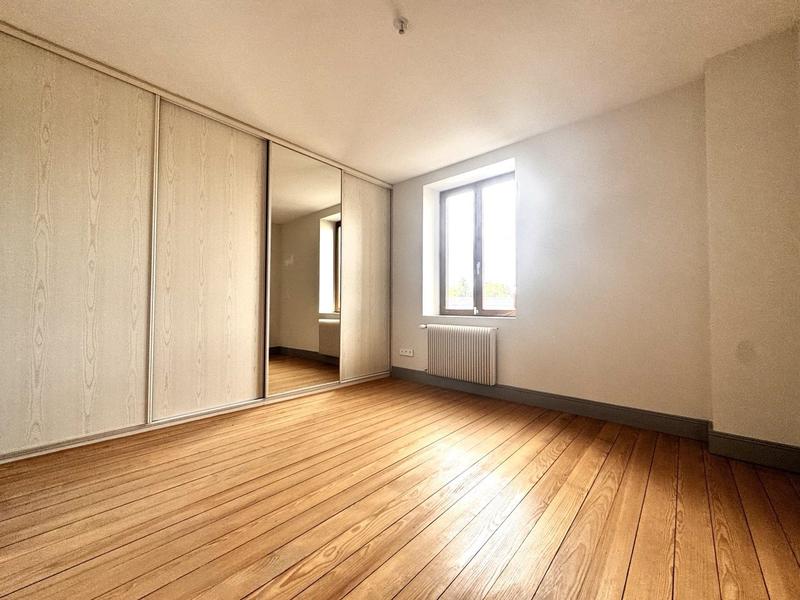 Appartement - 99 m² - 4 pièces