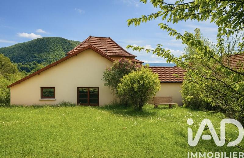 Maison - 333 m² - 10 pièces