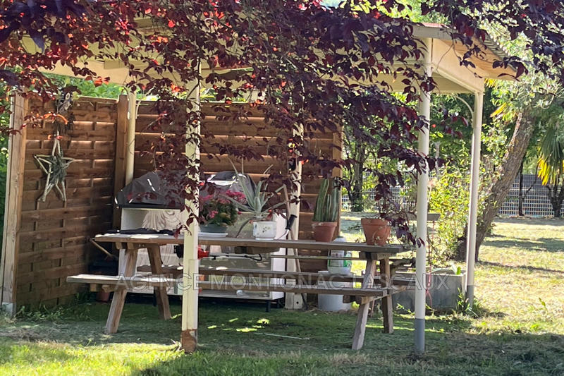 Maison - 220 m² - 6 pièces