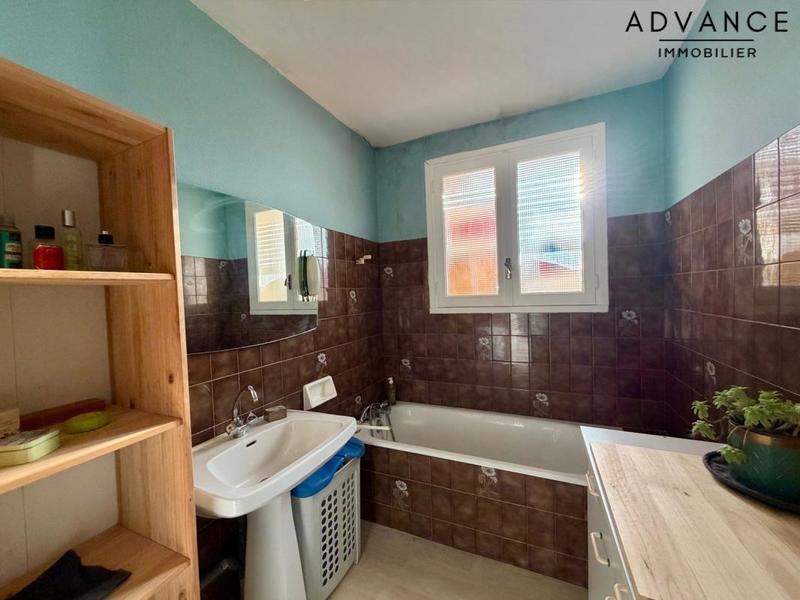 Appartement - 80 m² - 3 pièces