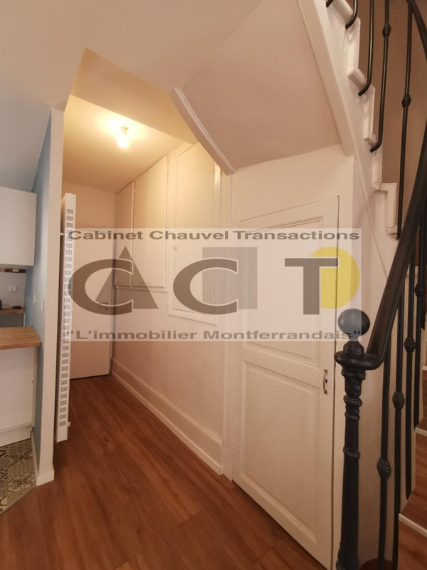 Appartement - 99 m² - 4 pièces