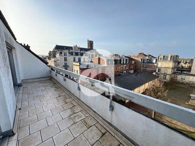 Appartement - 121 m² - 6 pièces