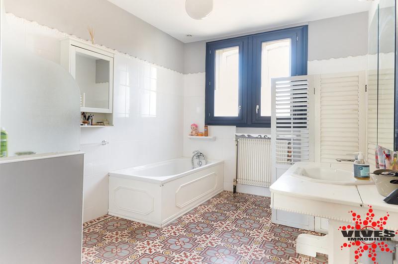 Maison - 295 m² - 7 pièces