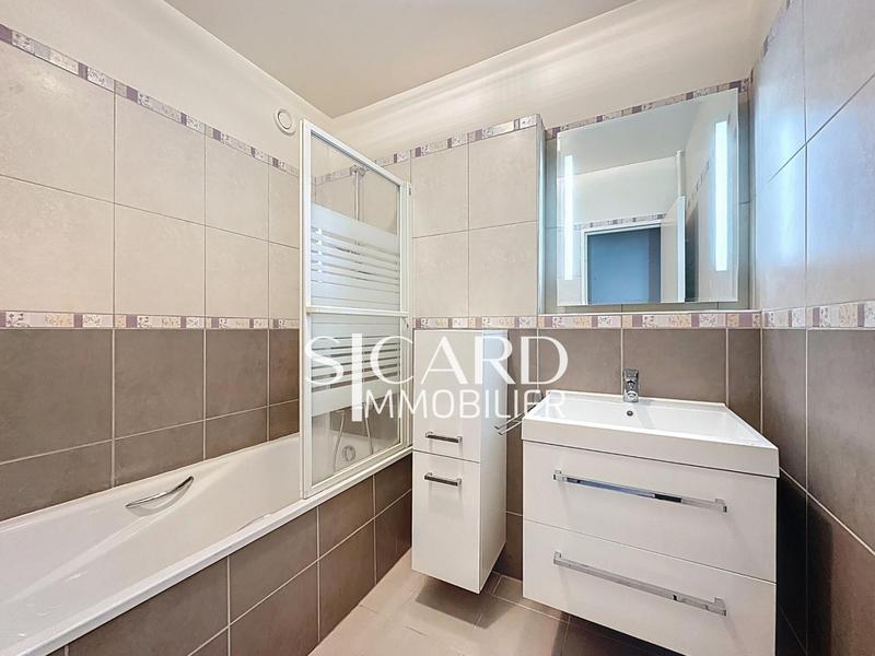 Appartement - 87 m² - 4 pièces