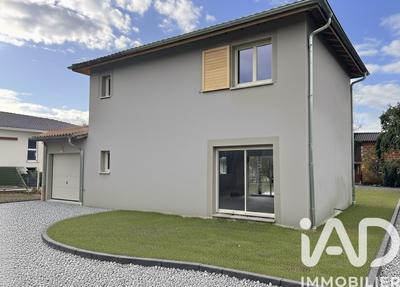 Maison - 90 m² - 4 pièces