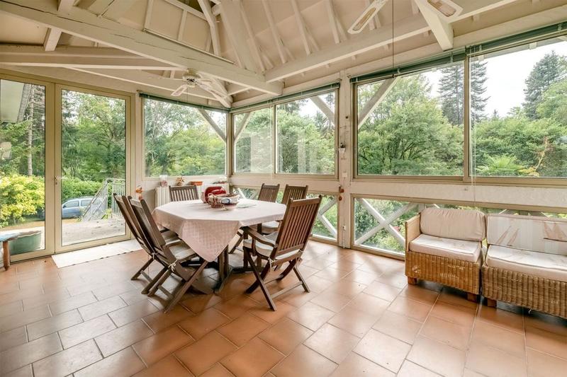 Maison - 307 m² - 11 pièces