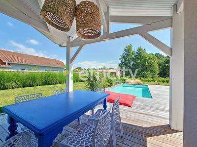 Maison - 110 m² - 4 pièces