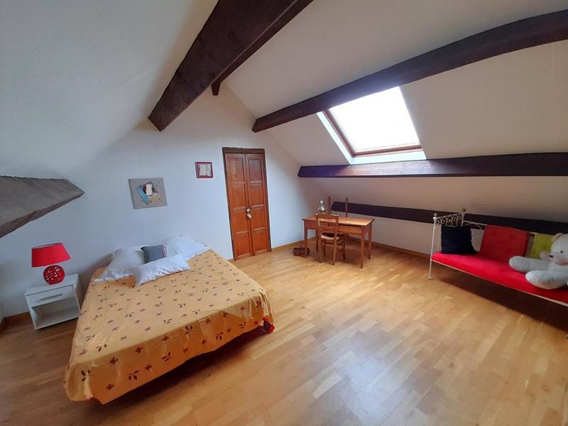 Maison - 261 m² - 9 pièces